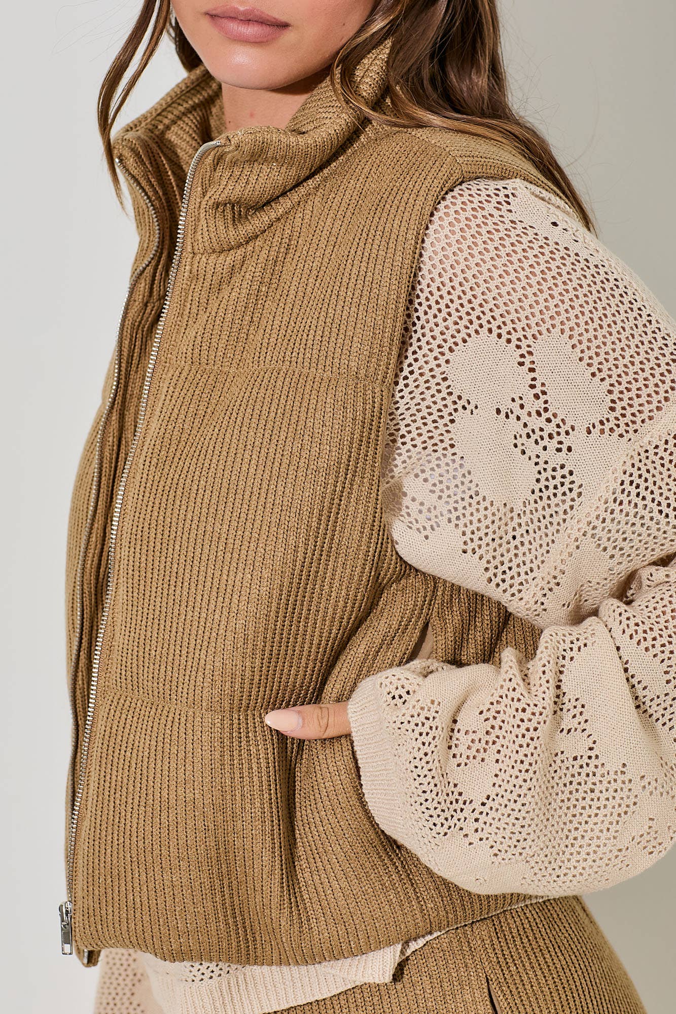 TEXTURED PUFFER VEST