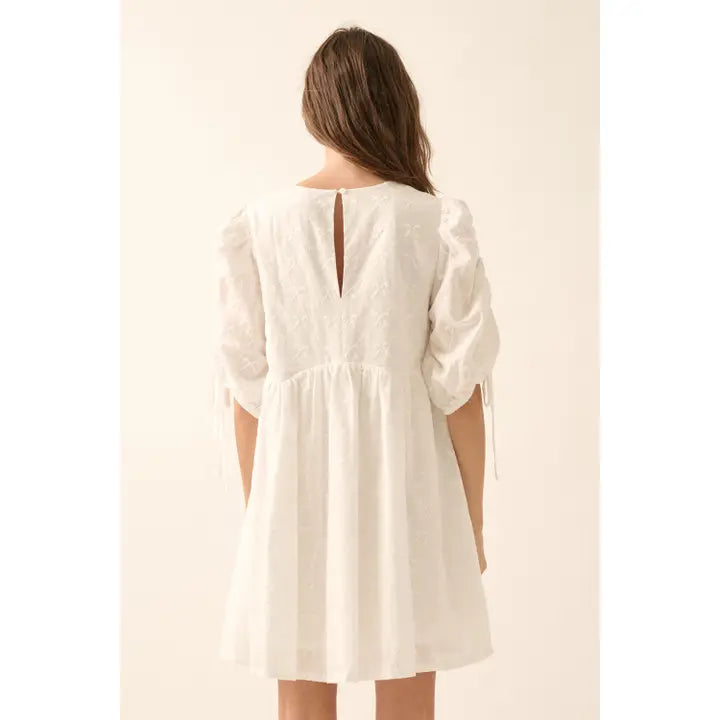 Bow-Embroidered Ruched-Sleeve Babydoll Mini Dress : Off-white