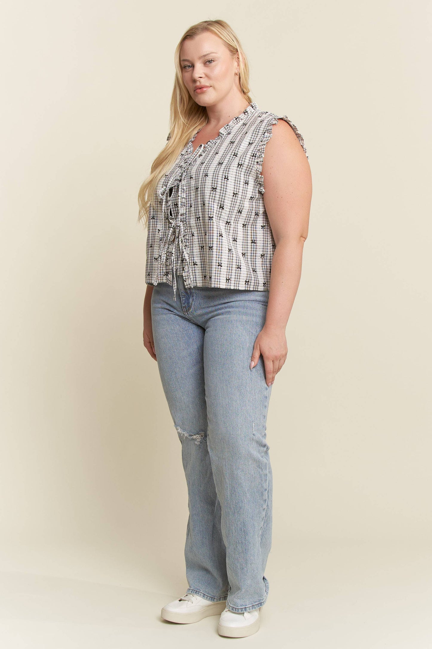 PLUS SIZE BOW PRINT PLAID TIE FRONT TOP