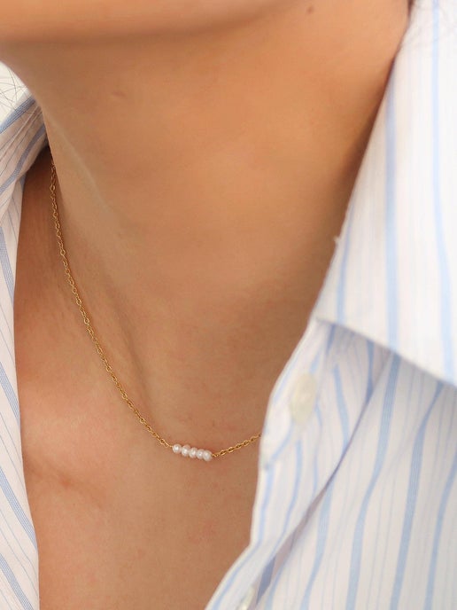 18K Non-Tarnish Petite Pearl Chokers: Yellow Gold, Lauren-Single Pearl