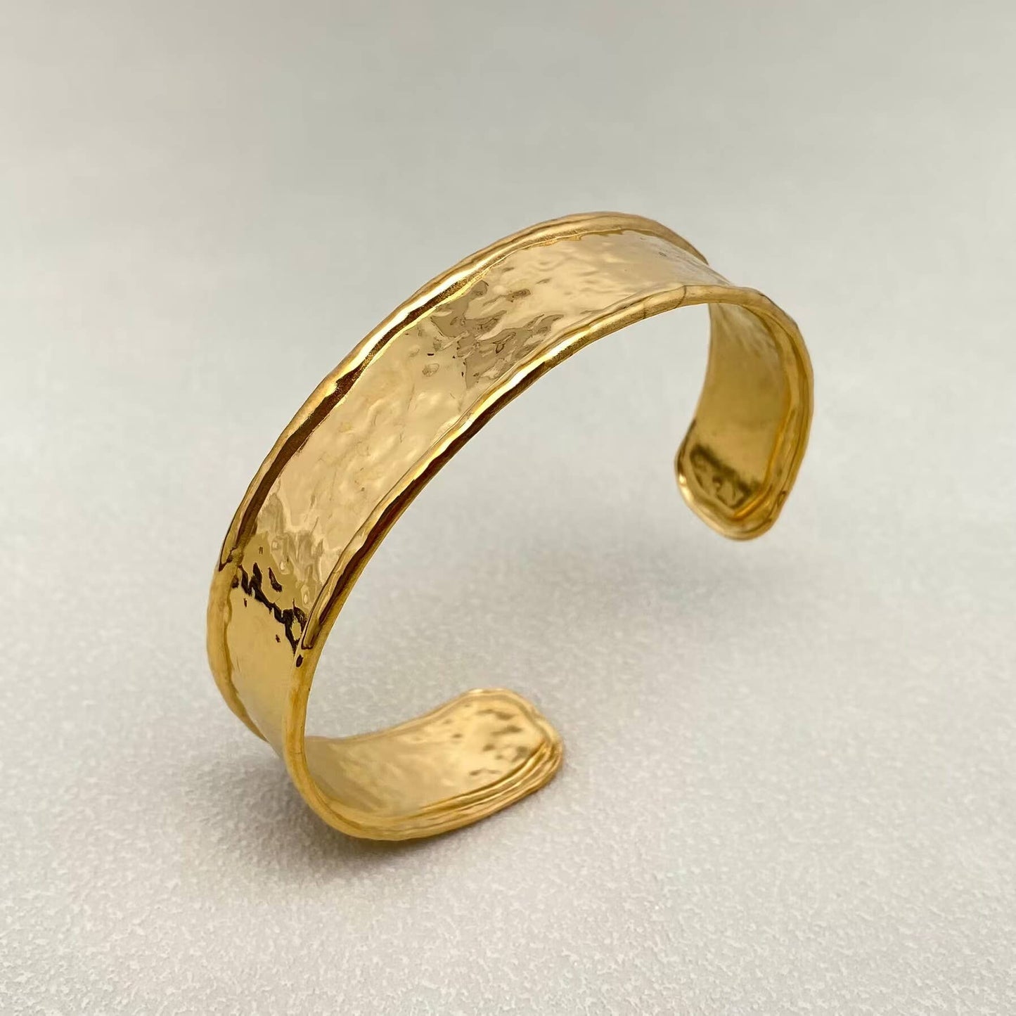 Hammered Texture 18K Gold Plated Stainless Steel Cuff