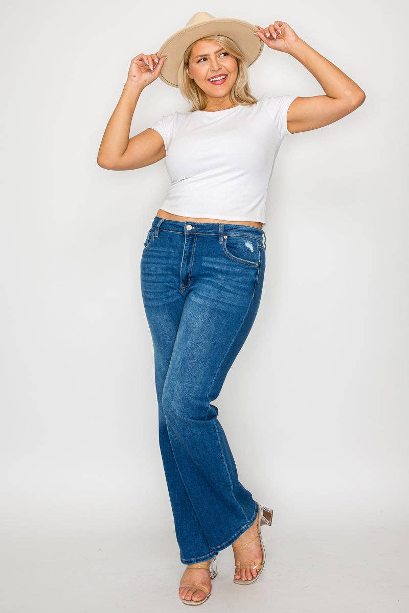 PLUS SIZE HIGH RISE STRAIGHT LEG JEAN