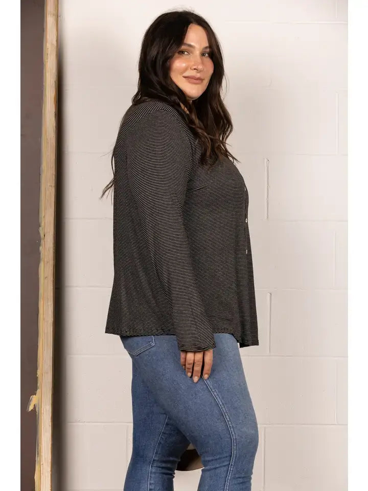 BLACK V-NECK  STRIPES LONG SLEEVES PLUS SIZE TOP T8820PL