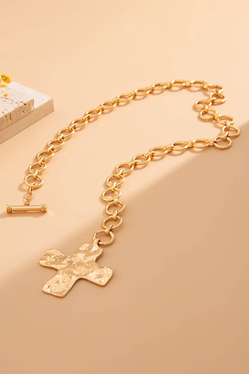 Chunky Chain Cross Pendant Necklace