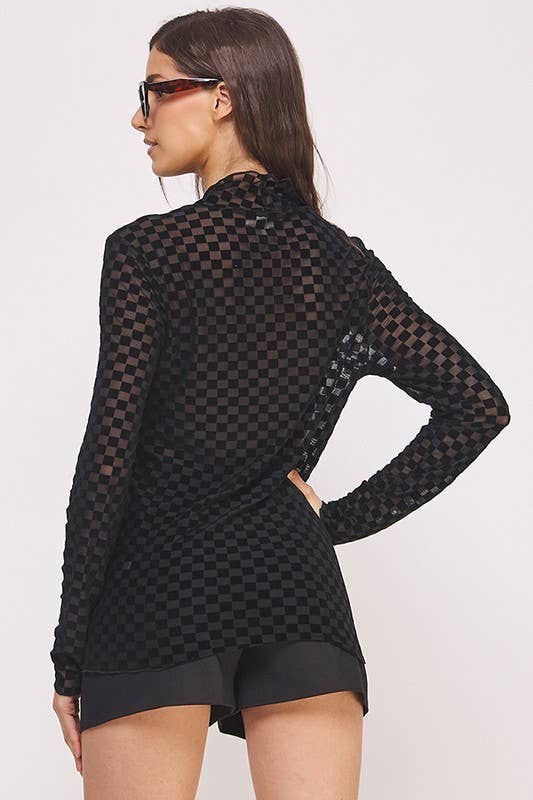 PLUS SIZE LONG SLEEVE CHECKERED MESH MOCK NECK TOP