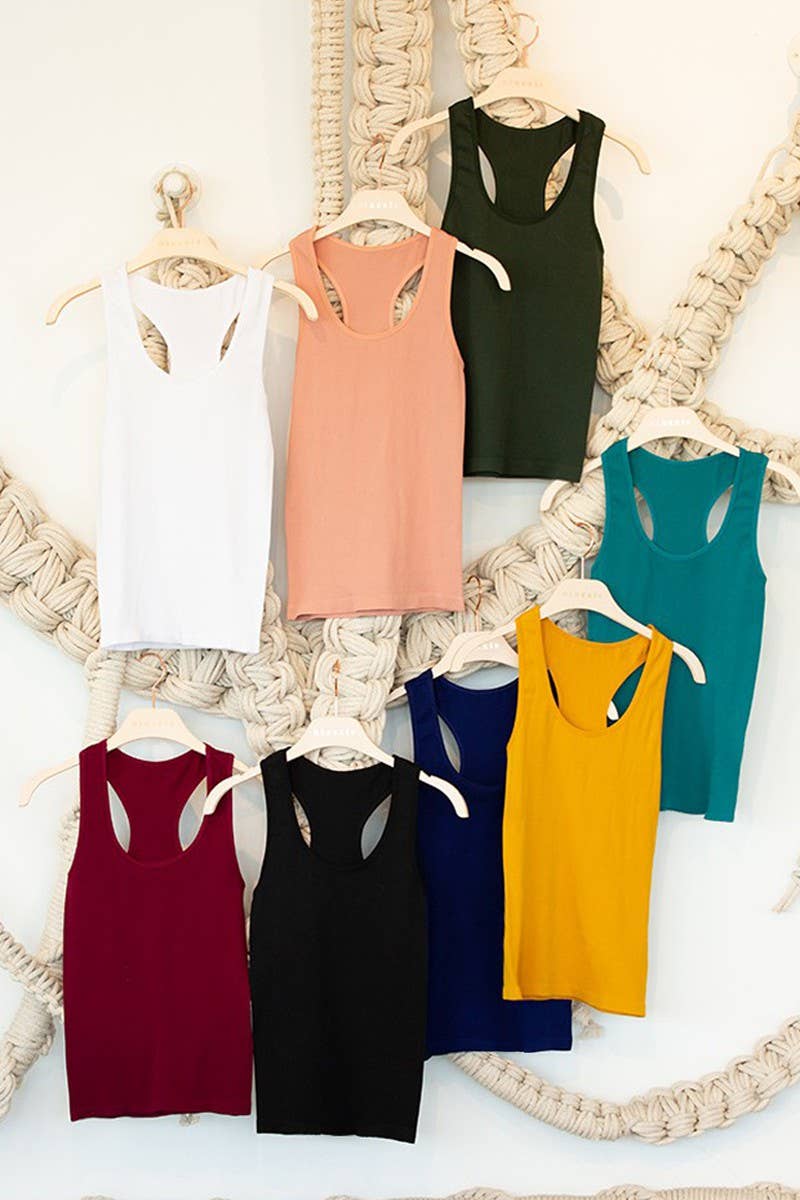 SEAMLESS TANK TOP WITH RACER BACK
