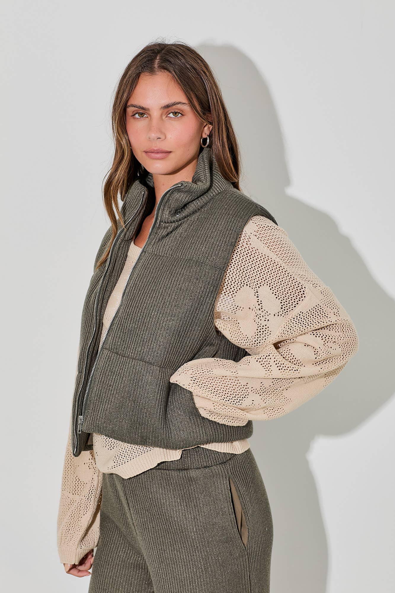 TEXTURED PUFFER VEST