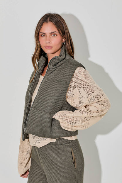 TEXTURED PUFFER VEST