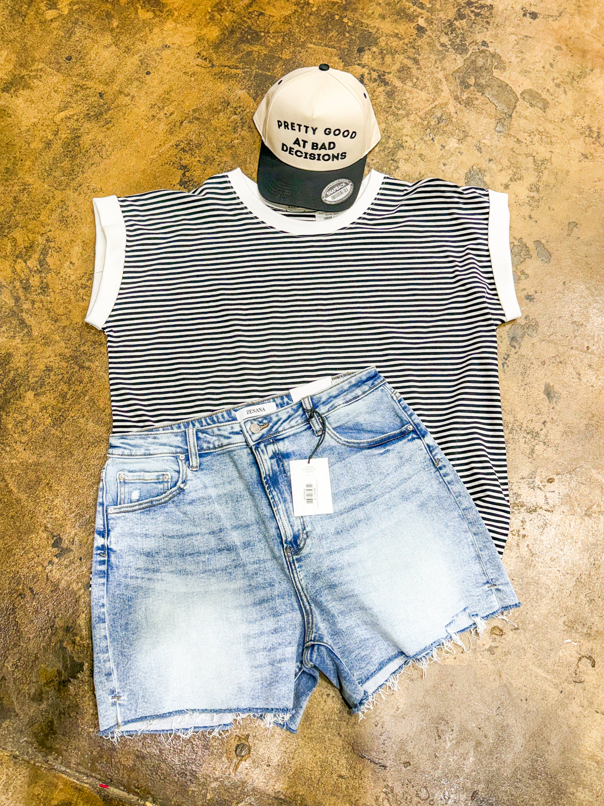 PLUS DISTRESSED HEM DENIM SHORTS