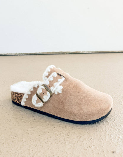 Soft Steps Embroidered Mule in Nude
