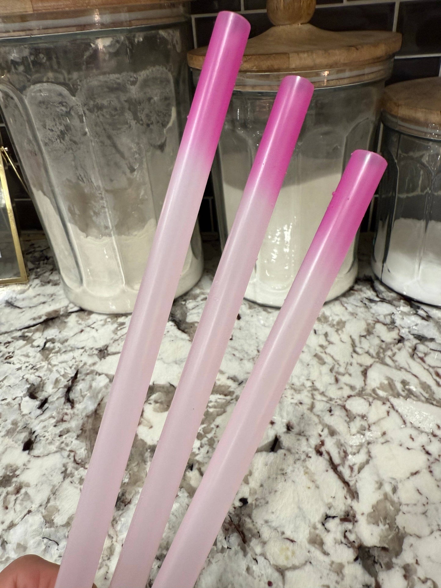 Pink COLOR CHANGING Straw (40oz Tumbler)