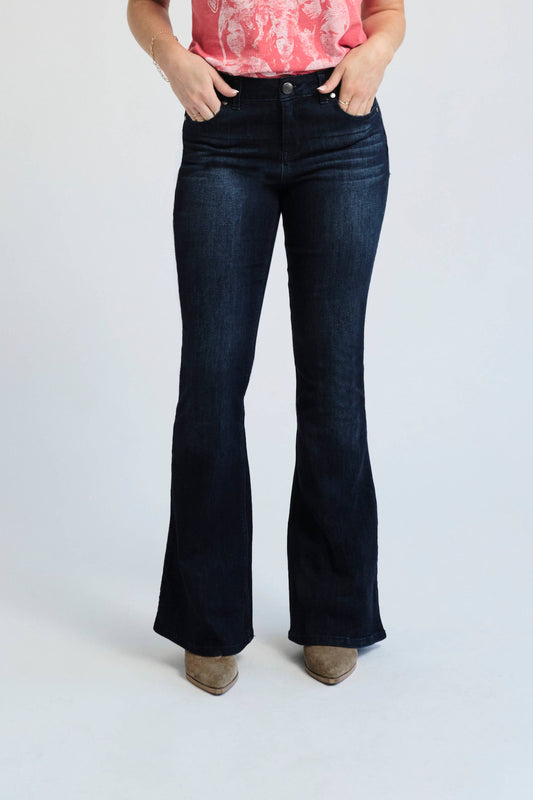 PETITE 29" MID-RISE FLARE JEAN in Giovanna