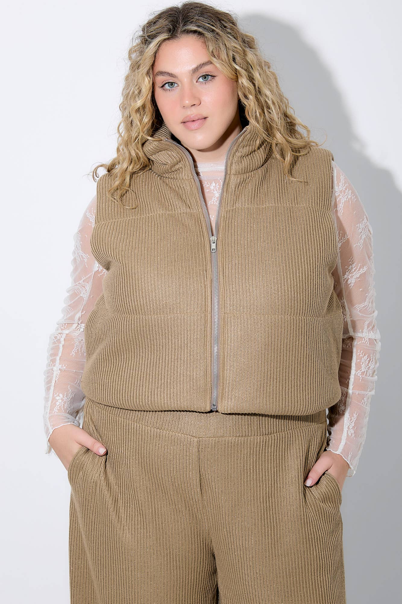 TEXTURED PUFFER VEST