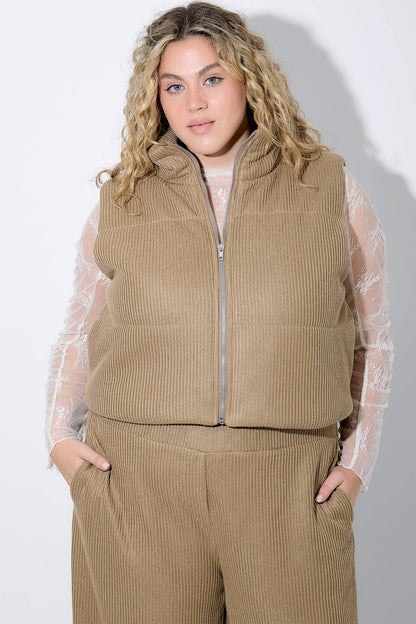 TEXTURED PUFFER VEST