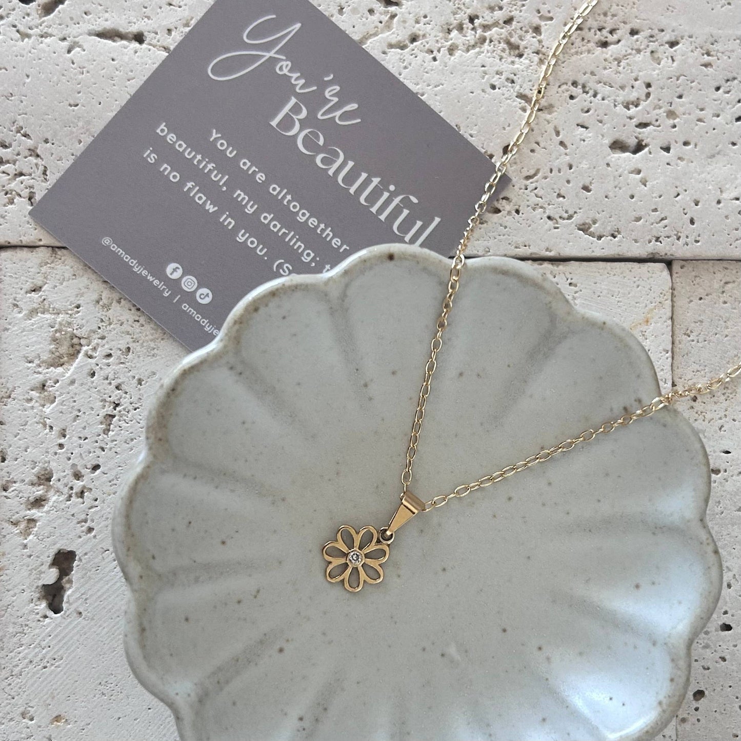 Flower charm pendant chain necklace 18k gold-filled daisy 