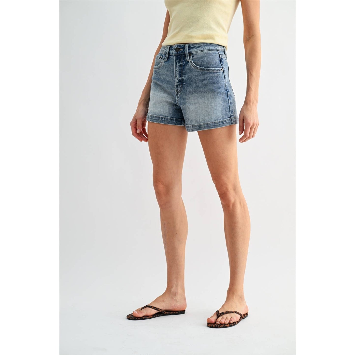 HIGH RISE SHORTS TROUSER HEM