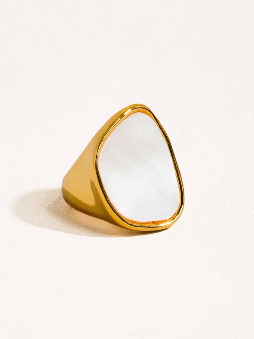 Calypso 18k Gold Natural Shell Statement Ring: White