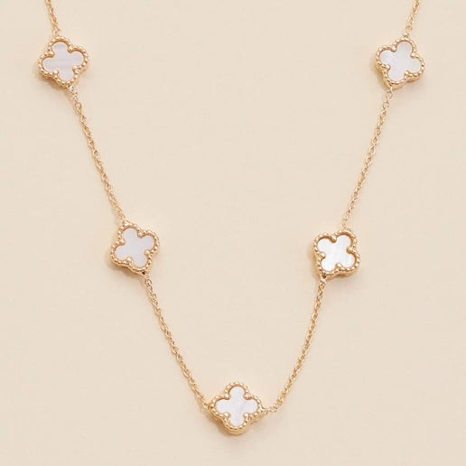 Clover Shell Charms Short Necklace: Gold