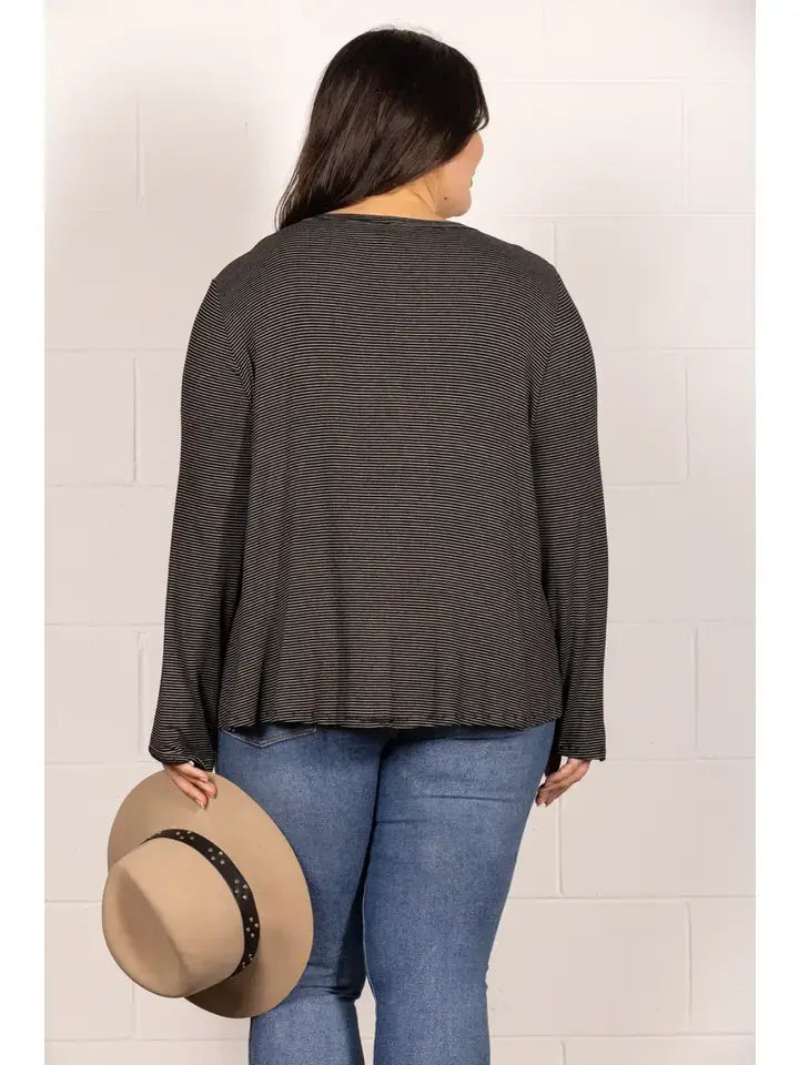 BLACK V-NECK  STRIPES LONG SLEEVES PLUS SIZE TOP T8820PL