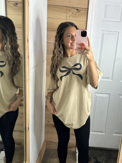Extra soft bow Graphic Tee