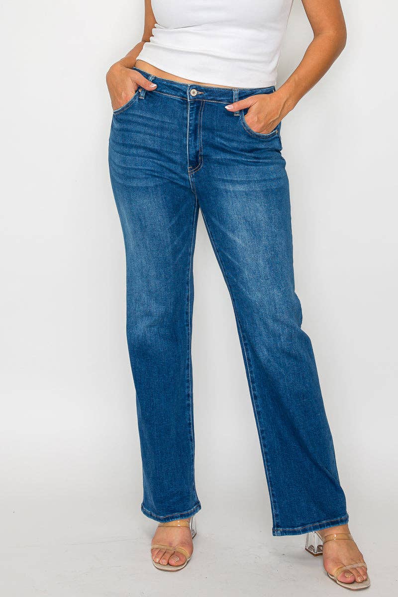 PLUS SIZE HIGH RISE STRAIGHT LEG JEAN