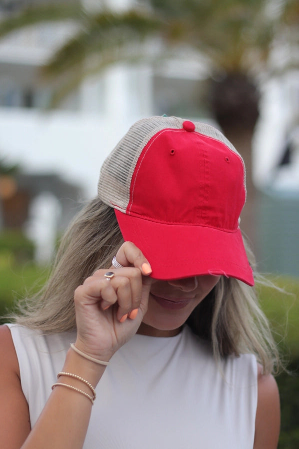 Red High Ponytail Hat with Beige Mesh: RED, One Size