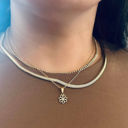 Flower charm pendant chain necklace 18k gold-filled daisy 