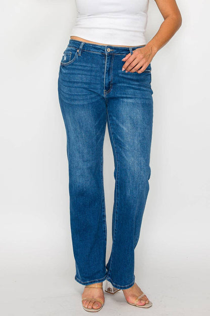 PLUS SIZE HIGH RISE STRAIGHT LEG JEAN