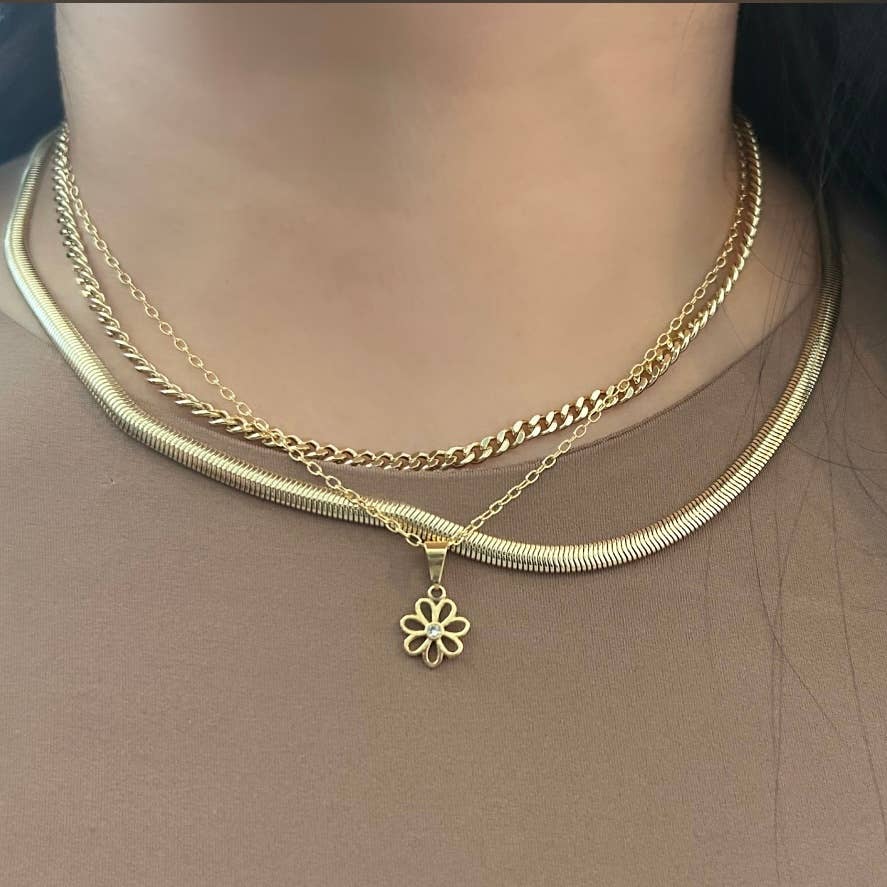 Flower charm pendant chain necklace 18k gold-filled daisy 