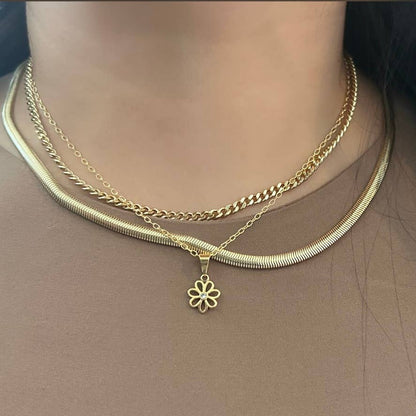 Flower charm pendant chain necklace 18k gold-filled daisy 