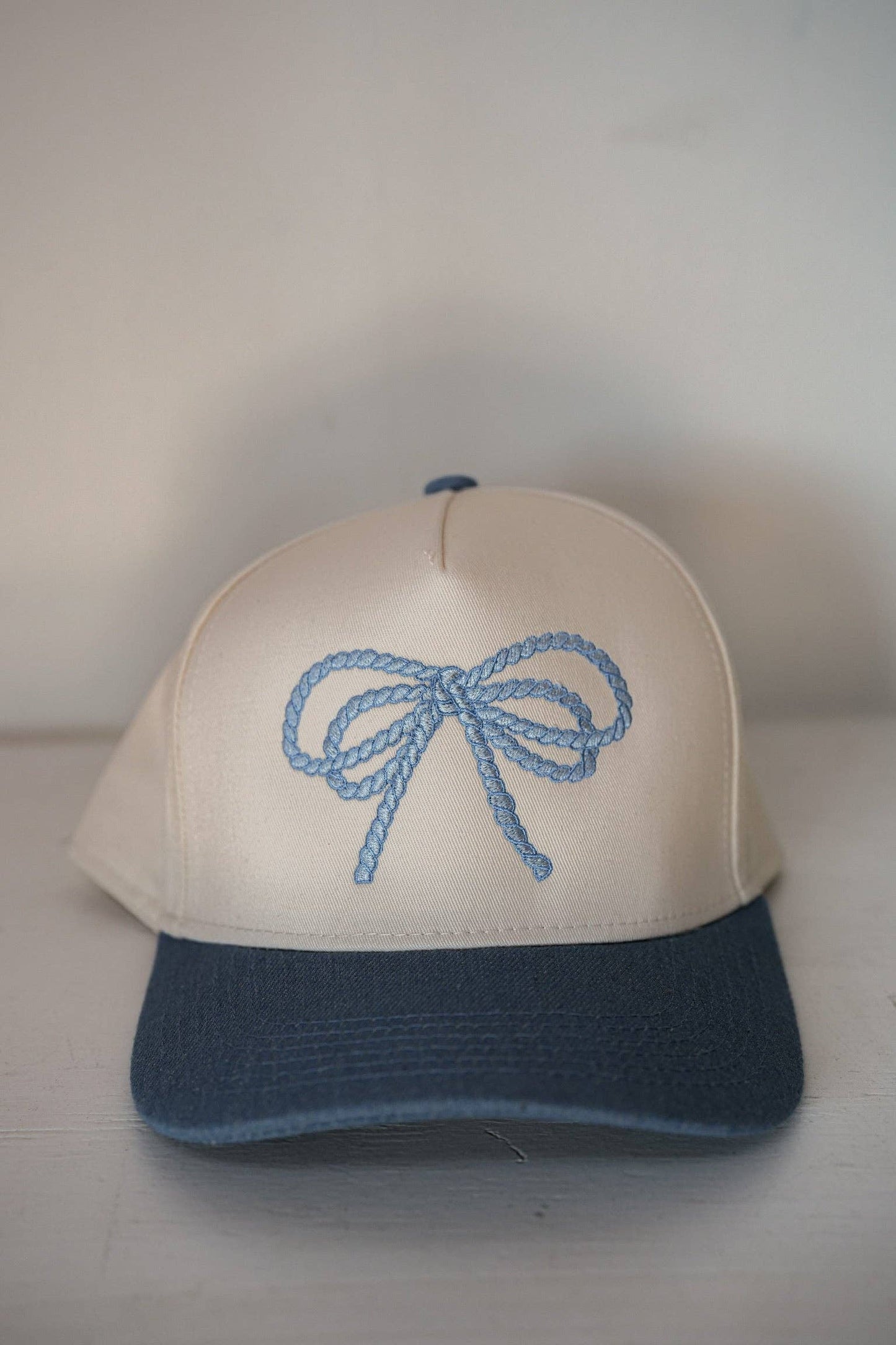 LASSO ROPE BOW HAT