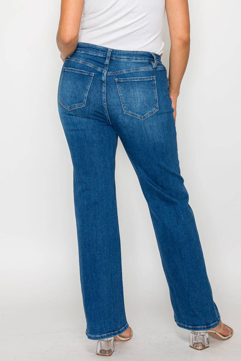 PLUS SIZE HIGH RISE STRAIGHT LEG JEAN