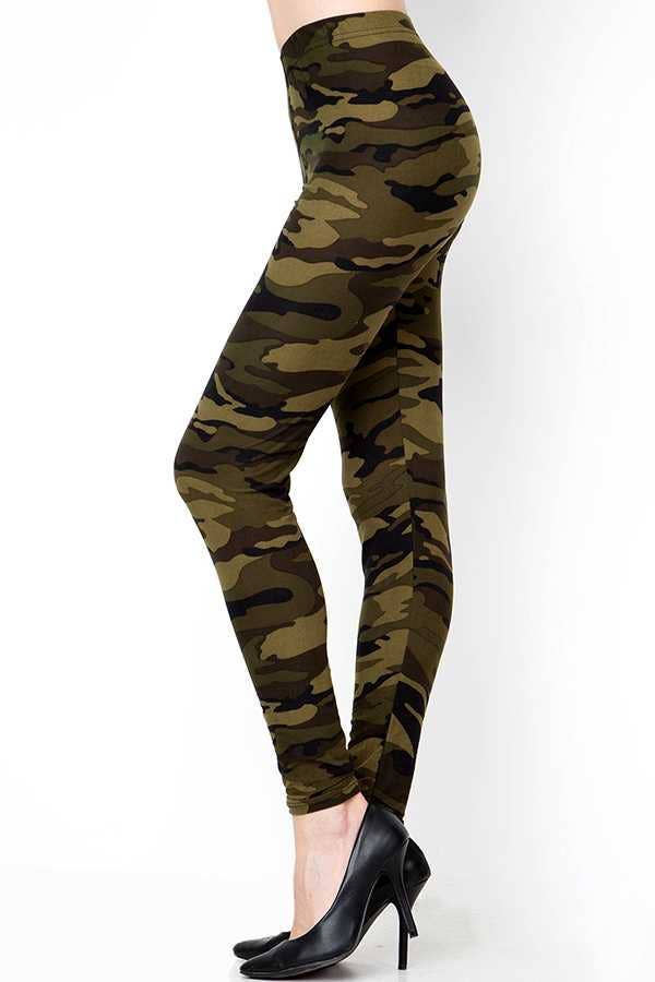 PLUS SIZE CAMOUFLAGE PRINT LEGGINGS