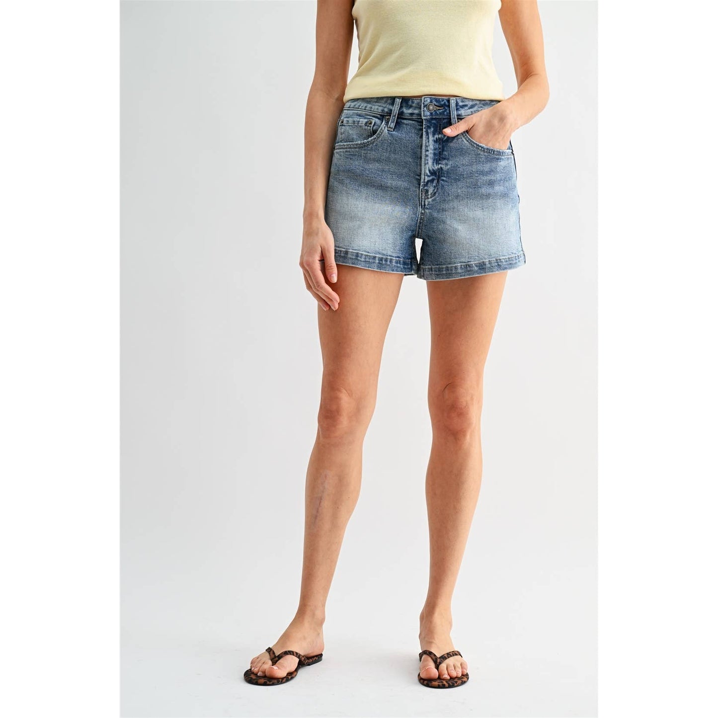 HIGH RISE SHORTS TROUSER HEM