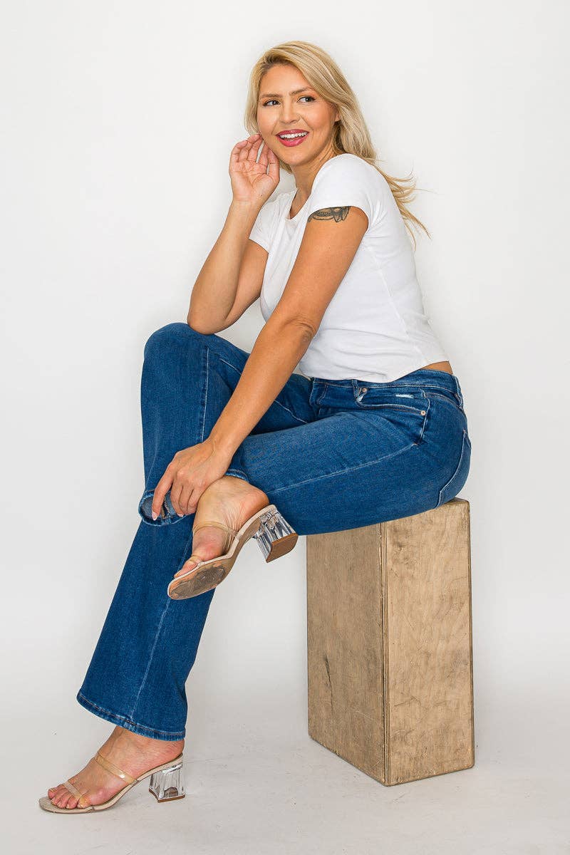 PLUS SIZE HIGH RISE STRAIGHT LEG JEAN