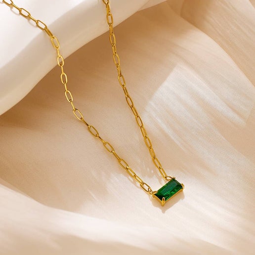 Titanium Steel Simple Rectangle Inlay Zircon Necklace: Emerald